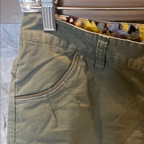 Columbia Green Bermuda Cotton Blend Shorts size 6 - Picture 4 of 12